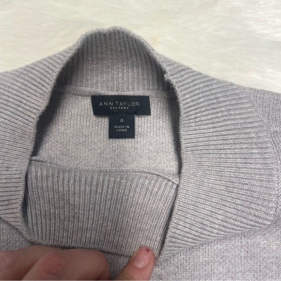 Ann Taylor gray and white star sweater - Picture 2 of 3